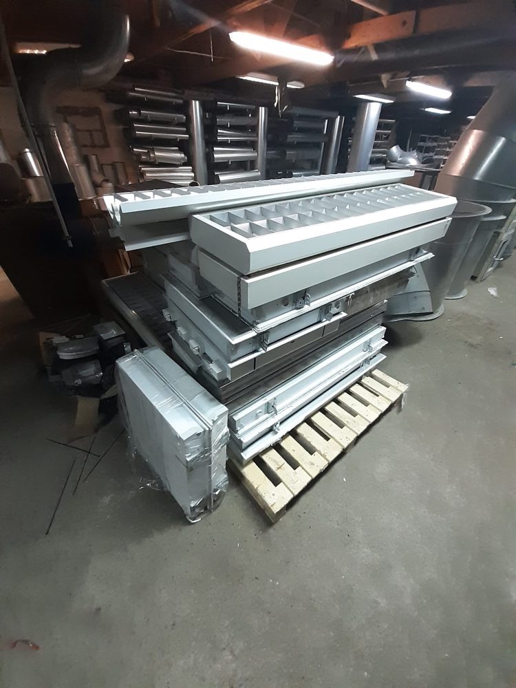 Używane przemysłowe maszyny i urządzenia