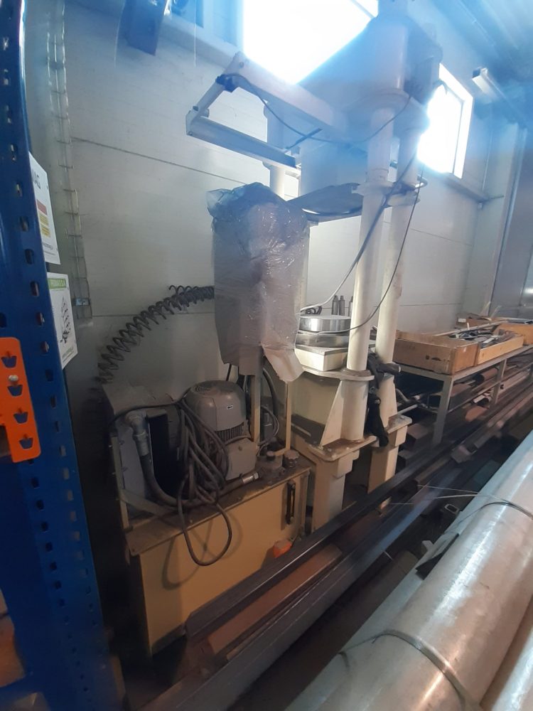 Używane przemysłowe maszyny i urządzenia