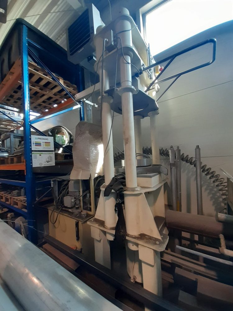 Używane przemysłowe maszyny i urządzenia